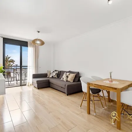 Cozy With Sea View And Private Parking In *