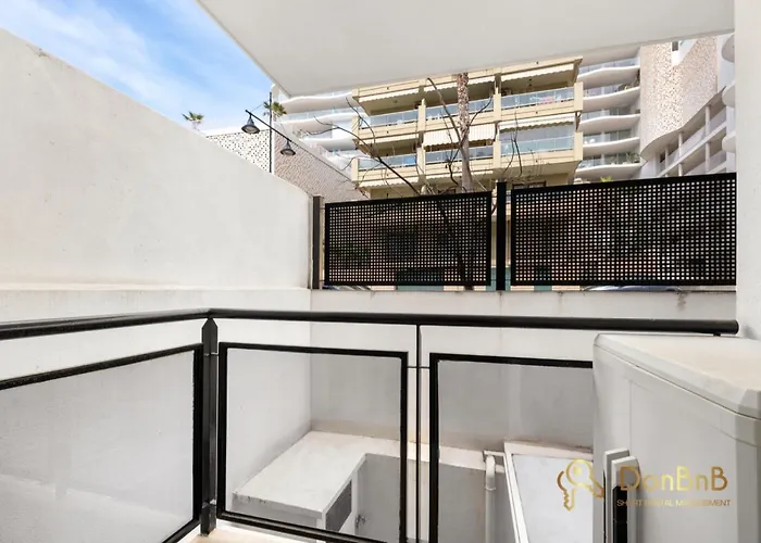 Cozy With Sea View And Private Parking In Apartamento