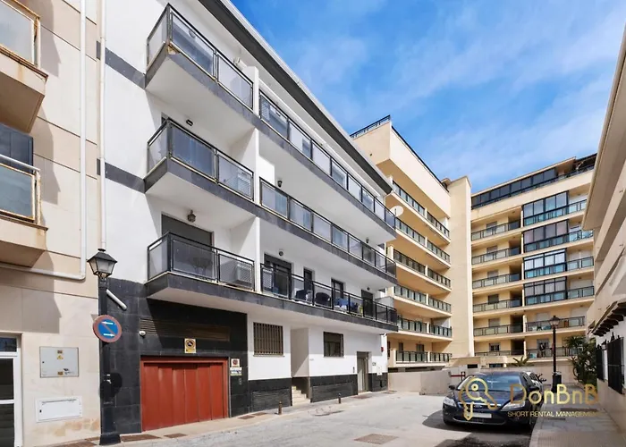 Cozy With Sea View And Private Parking In * Fuengirola